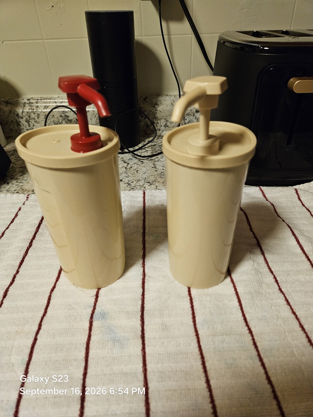 Beige Plastic Pump Dispenser Bottle - Universal Home Accent